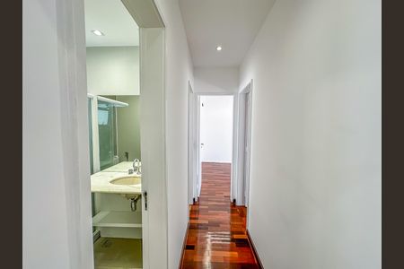 Apartamento à venda com 80m², 3 quartos e 2 vagasCorredor