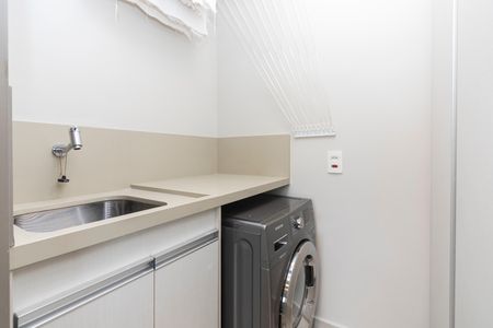 Apartamento à venda com 105m², 2 quartos e 2 vagas Apartamento à venda com 105m², 2 quartos e 2 vagasLavanderia