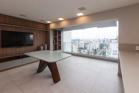 Apartamento à venda com 105m², 2 quartos e 2 vagas Apartamento à venda com 105m², 2 quartos e 2 vagasSala
