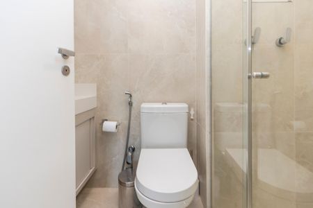 Apartamento à venda com 105m², 2 quartos e 2 vagas Apartamento à venda com 105m², 2 quartos e 2 vagasBanheiro