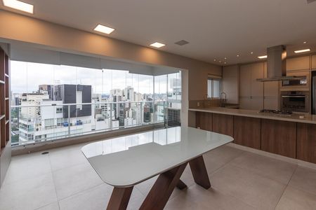 Apartamento à venda com 105m², 2 quartos e 2 vagas Apartamento à venda com 105m², 2 quartos e 2 vagasSala