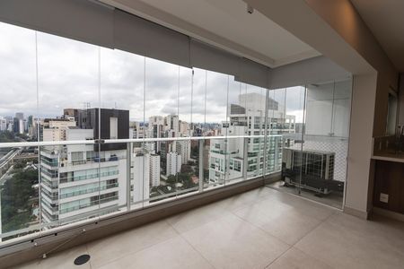 Apartamento à venda com 105m², 2 quartos e 2 vagas Apartamento à venda com 105m², 2 quartos e 2 vagasVaranda