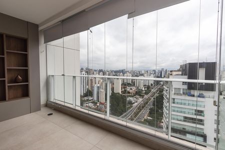 Apartamento à venda com 105m², 2 quartos e 2 vagas Apartamento à venda com 105m², 2 quartos e 2 vagasVaranda