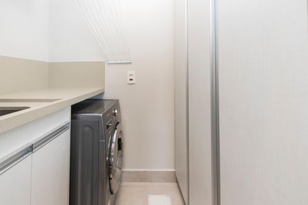 Apartamento à venda com 105m², 2 quartos e 2 vagas Apartamento à venda com 105m², 2 quartos e 2 vagasLavanderia