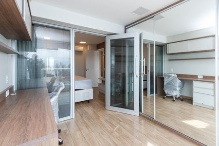 Apartamento à venda com 105m², 2 quartos e 2 vagas Apartamento à venda com 105m², 2 quartos e 2 vagasVaranda da Suíte
