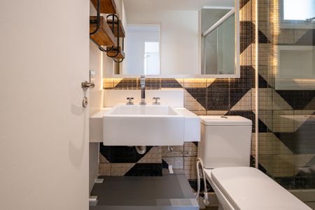 Apartamento para alugar com 123m², 2 quartos e 2 vagas Apartamento para alugar com 123m², 2 quartos e 2 vagasBanheiro