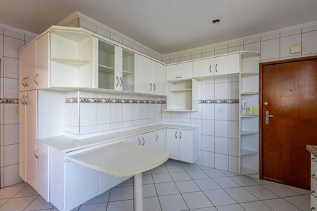 Cozinha de apartamento para alugar com 2 quartos, 100m² em Santo Amaro, São Paulo