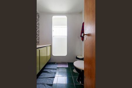 Casa à venda com 269m², 4 quartos e 4 vagasBanheiro 