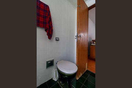 Casa à venda com 269m², 4 quartos e 4 vagasBanheiro 