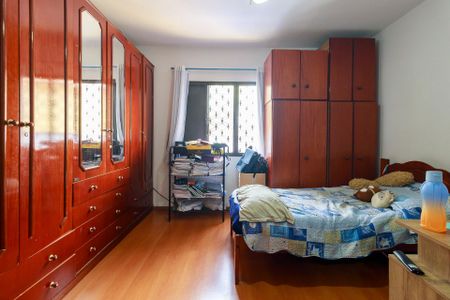 Casa à venda com 269m², 4 quartos e 4 vagasSuíte 2