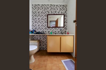 Casa à venda com 269m², 4 quartos e 4 vagasSuíte 2 - Banheiro