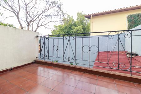 Casa à venda com 269m², 4 quartos e 4 vagasSuíte Principal - Varanda