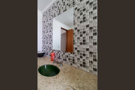 Casa à venda com 269m², 4 quartos e 4 vagasBanheiro 