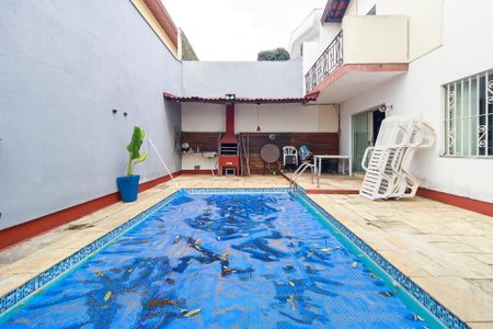 Casa à venda com 269m², 4 quartos e 4 vagasPiscina