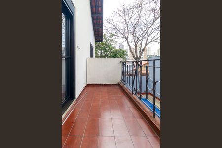 Casa à venda com 269m², 4 quartos e 4 vagasSuíte Principal - Varanda