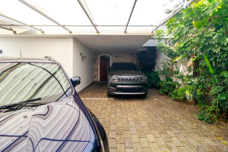 Casa à venda com 269m², 4 quartos e 4 vagasGaragem