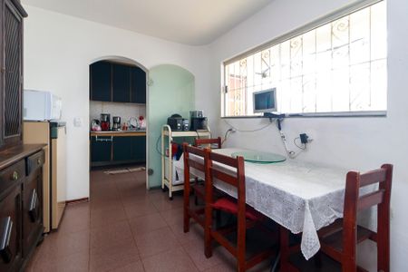 Casa à venda com 269m², 4 quartos e 4 vagasCozinha