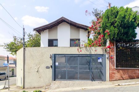 Casa à venda com 269m², 4 quartos e 4 vagasFachada