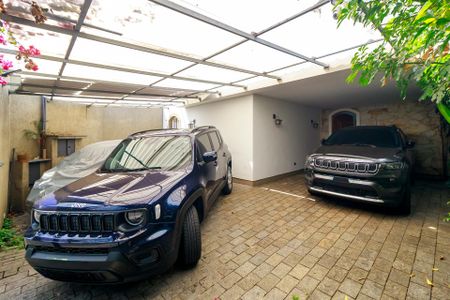 Casa à venda com 269m², 4 quartos e 4 vagasGaragem