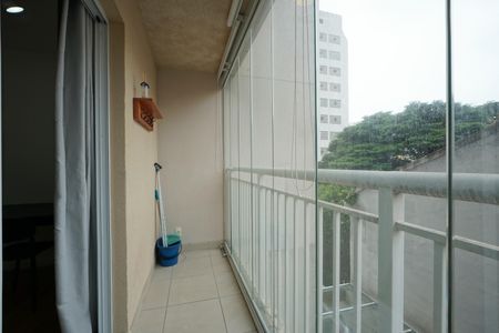 Varanda de kitnet/studio para alugar com 1 quarto, 28m² em Liberdade, São Paulo