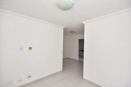 Apartamento para alugar com 76m², 3 quartos e 1 vagaSala