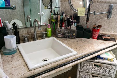 Apartamento à venda com 270m², 4 quartos e 4 vagasBanheiro da Suíte