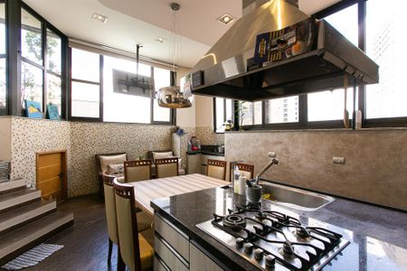 Apartamento à venda com 270m², 4 quartos e 4 vagasCozinha