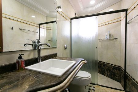 Apartamento à venda com 270m², 4 quartos e 4 vagasBanheiro Social