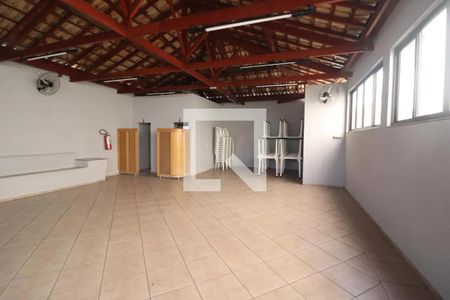Apartamento à venda com 270m², 4 quartos e 4 vagasÁrea comum - Salão de festas