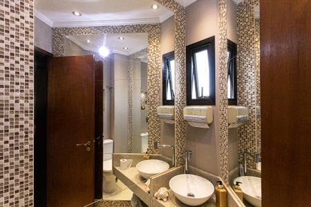 Apartamento à venda com 270m², 4 quartos e 4 vagasLavabo 2