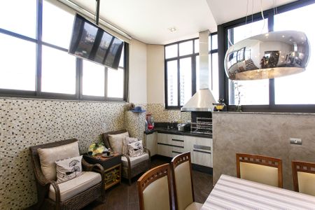 Apartamento à venda com 270m², 4 quartos e 4 vagasEspaço Gourmet