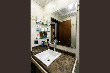 Apartamento à venda com 270m², 4 quartos e 4 vagasBanheiro Social