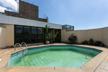Apartamento à venda com 270m², 4 quartos e 4 vagasÁrea comum - Piscina