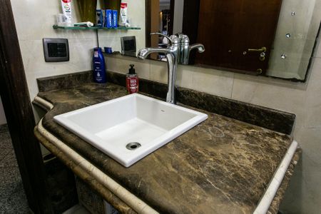 Apartamento à venda com 270m², 4 quartos e 4 vagasBanheiro Social