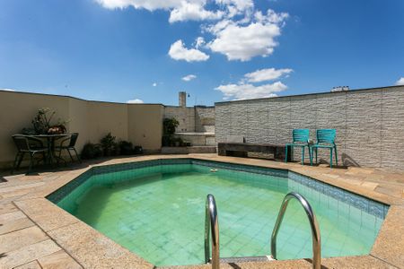 Apartamento à venda com 270m², 4 quartos e 4 vagasÁrea comum - Piscina