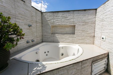 Apartamento à venda com 270m², 4 quartos e 4 vagasÁrea comum - Banheira