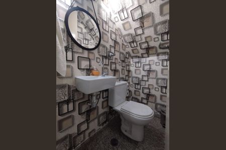 Casa à venda com 122m², 3 quartos e 2 vagas Casa à venda com 122m², 3 quartos e 2 vagasLavabo