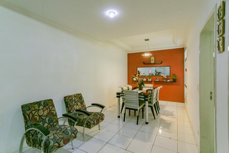 Casa de condomínio à venda com 122m², 3 quartos e 2 vagasSala