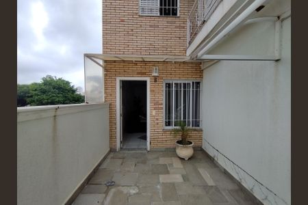 Casa à venda com 122m², 3 quartos e 2 vagas Casa à venda com 122m², 3 quartos e 2 vagasEntrada