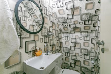 Casa de condomínio à venda com 122m², 3 quartos e 2 vagasLavabo