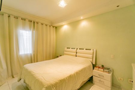 Casa de condomínio à venda com 122m², 3 quartos e 2 vagasSuíte