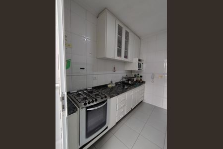 Casa à venda com 122m², 3 quartos e 2 vagas Casa à venda com 122m², 3 quartos e 2 vagasCozinha - Armários