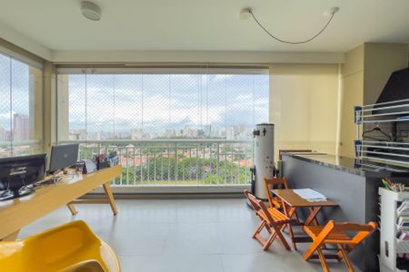 Apartamento à venda com 150m², 3 quartos e 3 vagasVaranda