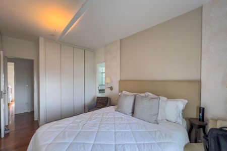 Apartamento à venda com 150m², 3 quartos e 3 vagasQuarto 1