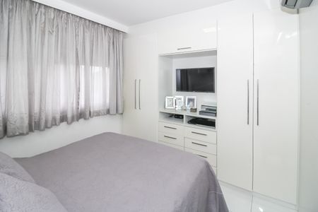 Apartamento à venda com 109m², 4 quartos e 2 vagas Apartamento à venda com 109m², 4 quartos e 2 vagasSuíte