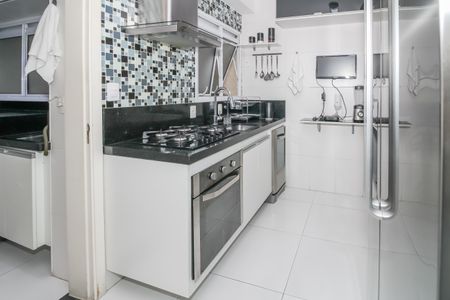 Apartamento à venda com 109m², 4 quartos e 2 vagas Apartamento à venda com 109m², 4 quartos e 2 vagasCozinha