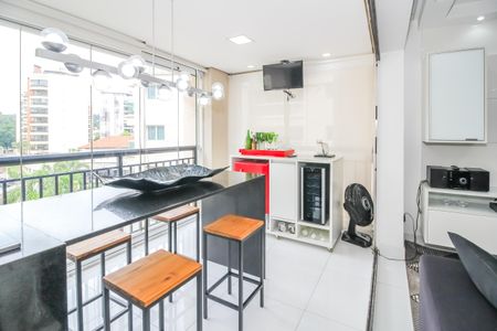 Apartamento à venda com 109m², 4 quartos e 2 vagas Apartamento à venda com 109m², 4 quartos e 2 vagasVaranda