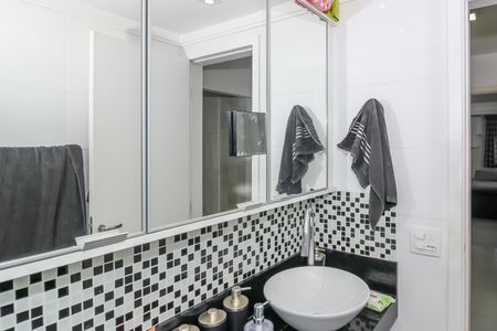 Apartamento à venda com 109m², 4 quartos e 2 vagas Apartamento à venda com 109m², 4 quartos e 2 vagasBanheiro da Suíte