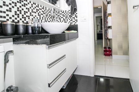 Apartamento à venda com 109m², 4 quartos e 2 vagas Apartamento à venda com 109m², 4 quartos e 2 vagasBanheiro da Suíte