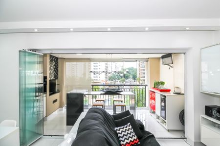 Apartamento à venda com 109m², 4 quartos e 2 vagas Apartamento à venda com 109m², 4 quartos e 2 vagasVaranda